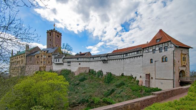 Detektiv recherchiert rund um die Wartburg in Eisenach.