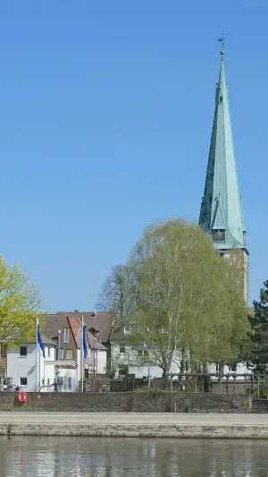 Detektive ermitteln am Einsatzort Holzminden.