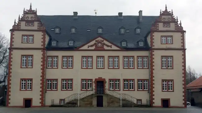 Privatdetektive ermitteln am Schloss Salder in Salzgitter.
