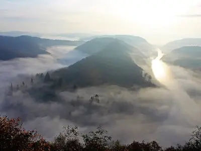 etektive ermitteln im Saarland.