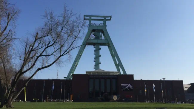 Privatdetektiv observiert im Bergbau-Museum in Bochum.