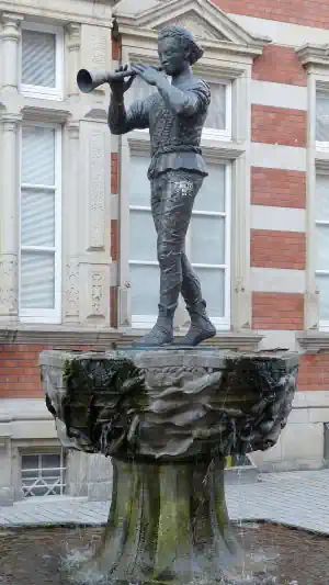 Detektei ermittelt rund um den Rattenfängerbrunnen in Hameln.