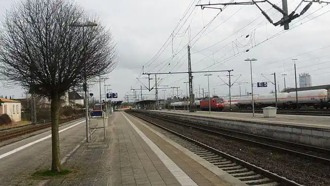 Privatdetektive ermitteln am Bahnhof in Itzehoe.